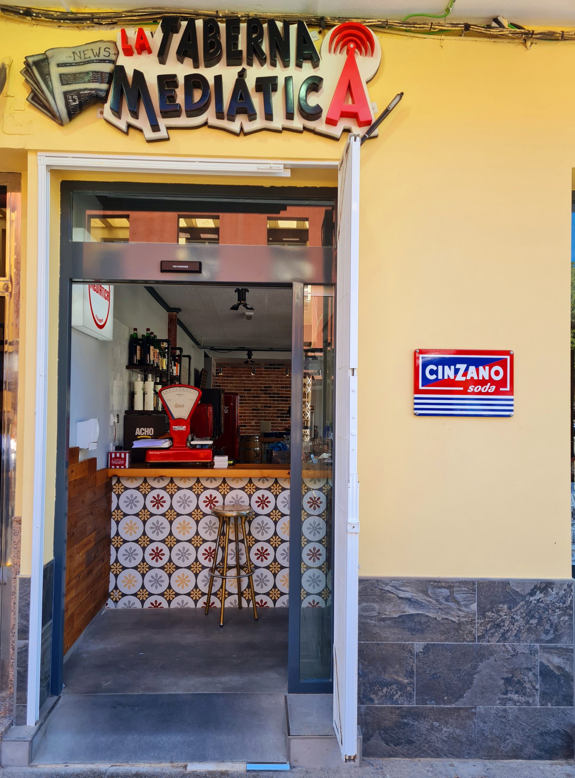 Entrada La Taberna Mediática